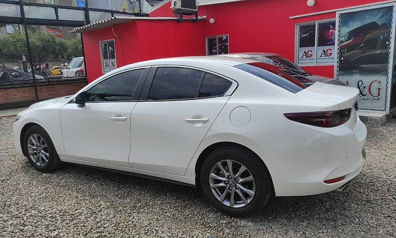 Mazda 3 Touring...