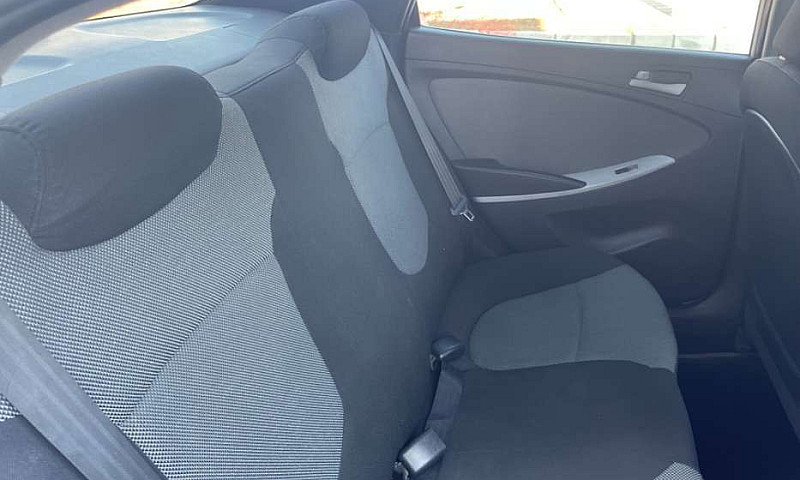 Hyundai Accent Gl...