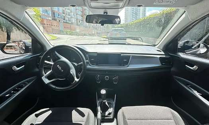 Kia Rio Vibrant 2023...