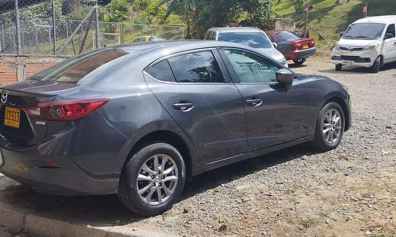 Mazda 3 2017...