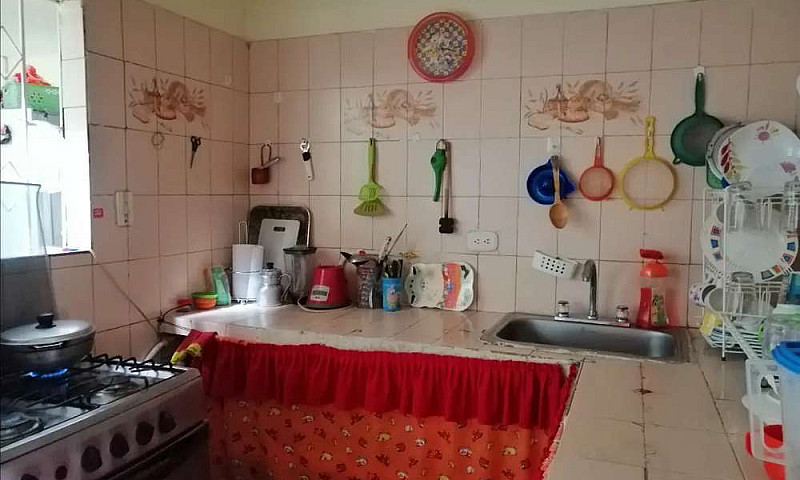 Casa Con Excelente U...