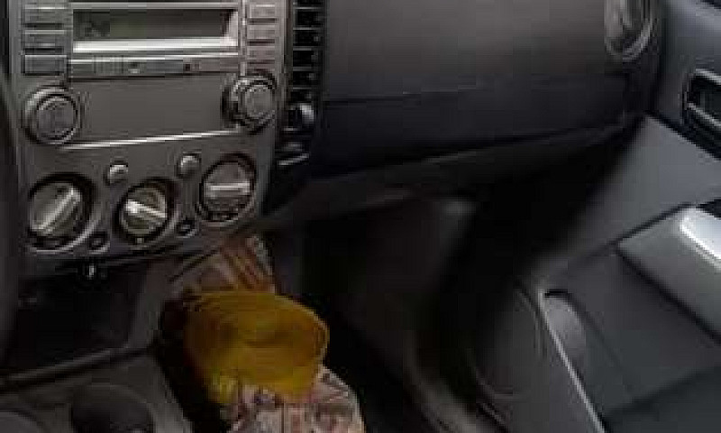 Vendo Camioneta Mazd...