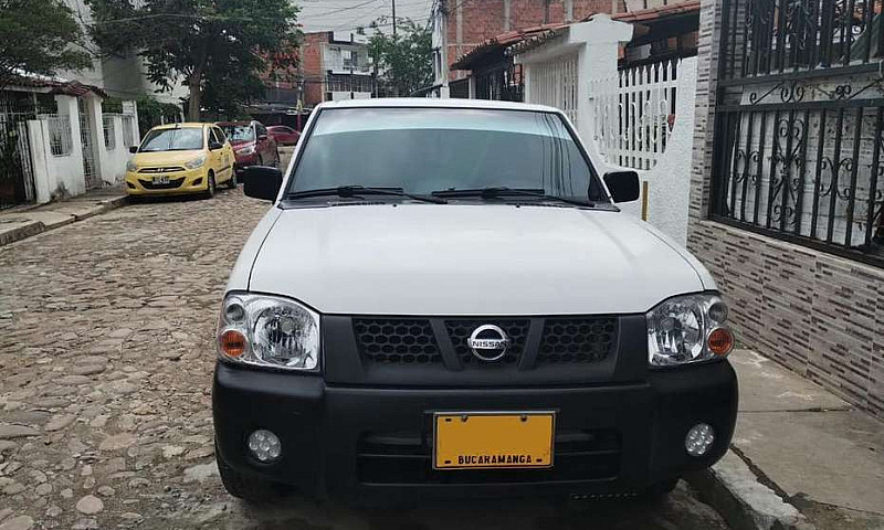 Camioneta Nissan Fro...