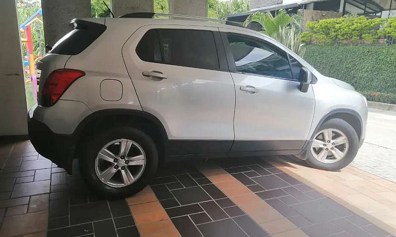 Tracker Lt  2014 Aut...