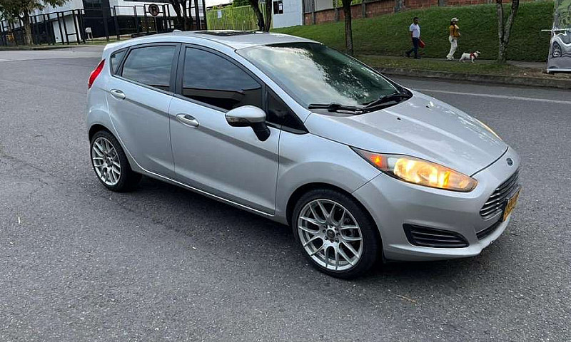 Ford Fiesta Hb Se...