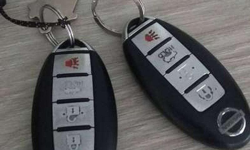 Nissan-Sentra-2012- ...