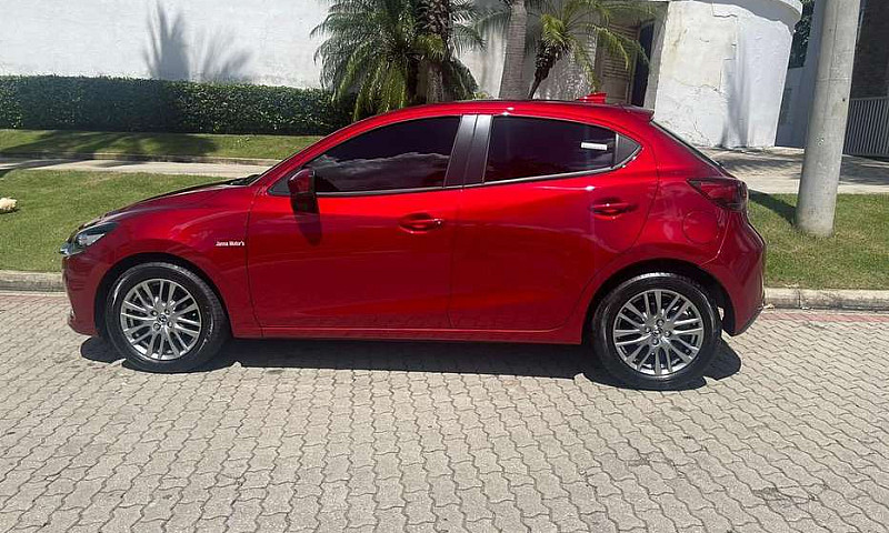 Mazda 2 Gran Touring...