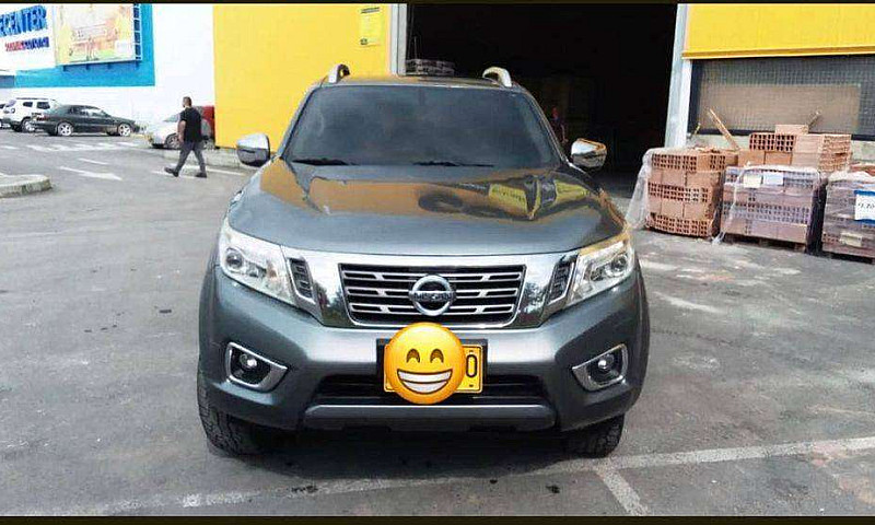 Vendo Nissan Np300 L...