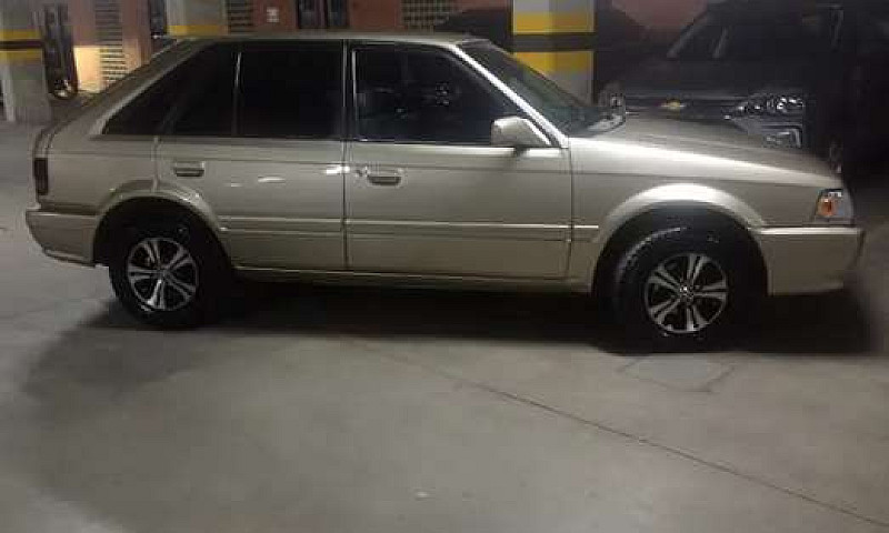 Vendo Mazda 323 Exel...