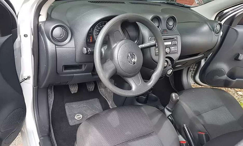 Nissan Marchg...