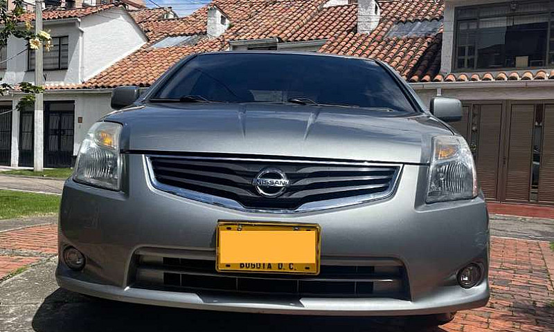 Nissan Sentra (2010)...