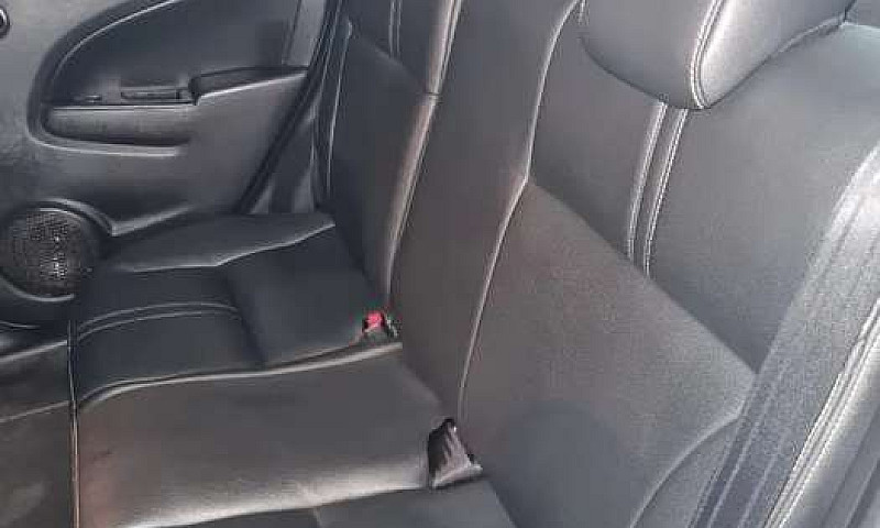 Se Vende Mazda 2...