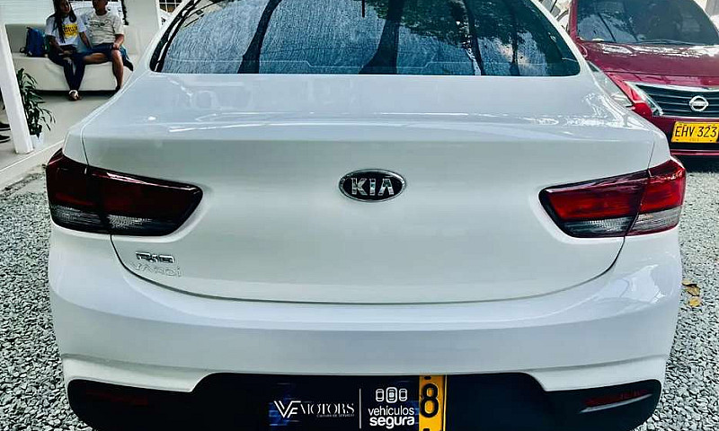 Kia Río Vibran 1.4...