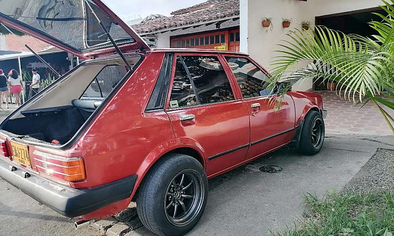 Mazda 323 Mod 1985...