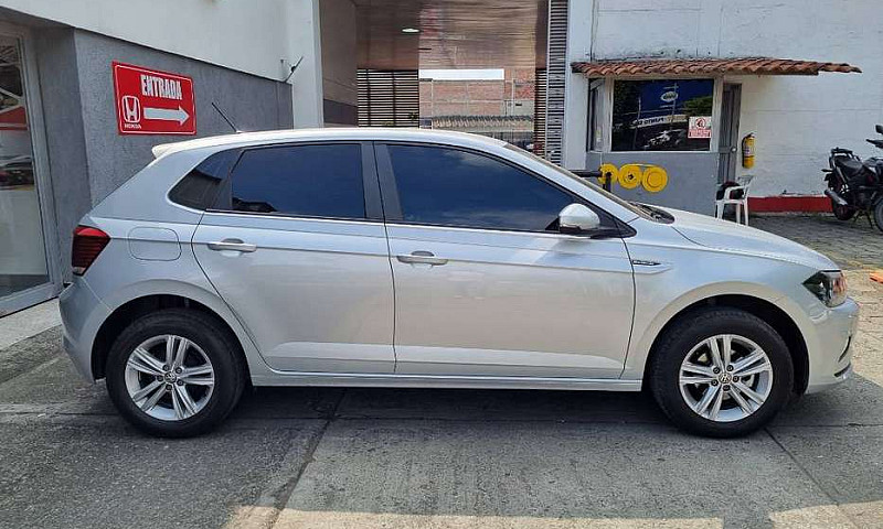 Volkswagen Polo Comf...