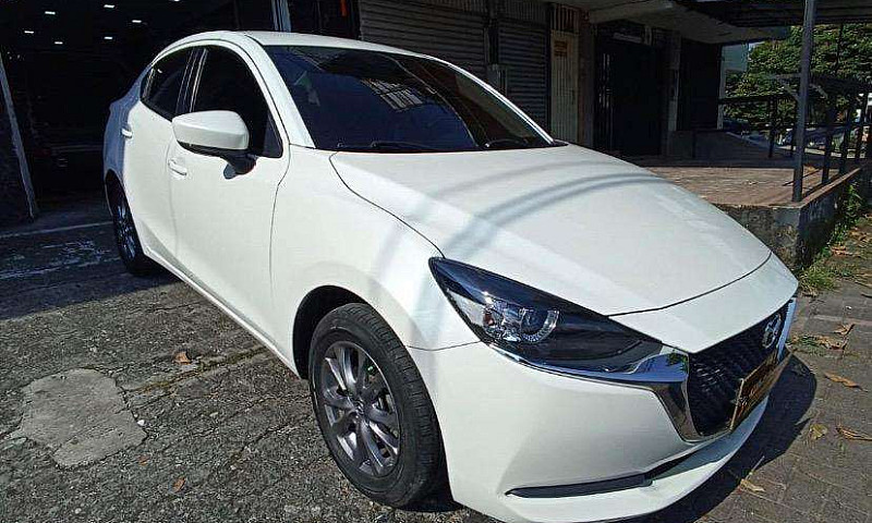 Mazda 2 Touring Seda...