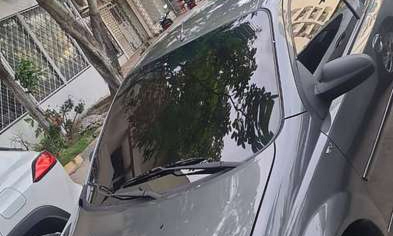 Chevrolet Aveo Sedan...