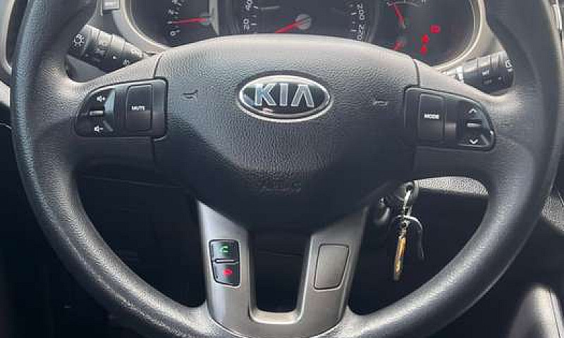 Vendo Kia Revolución...