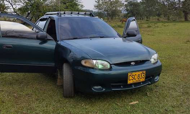 Hyundai Accent 98...