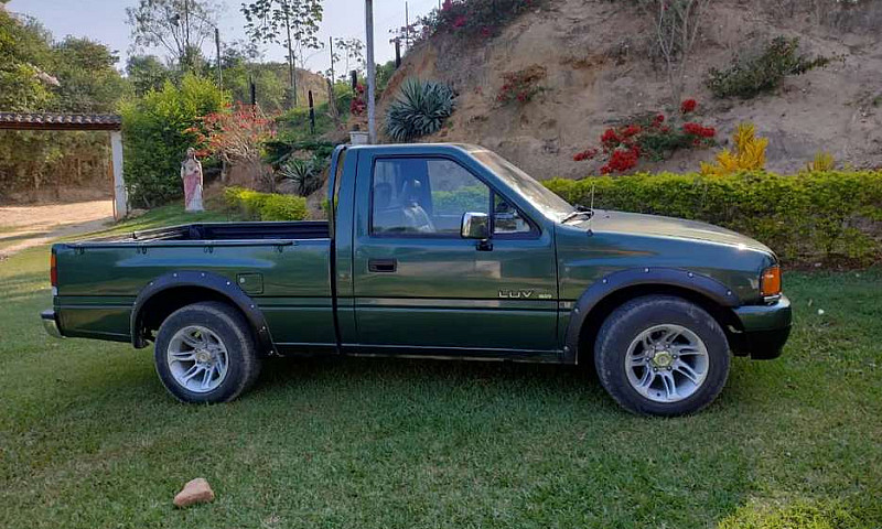Vendo Luv 1.6...