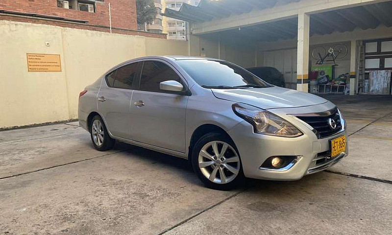 Nissan Versa 1.6 At ...