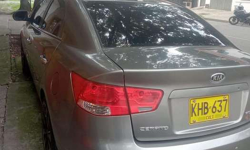 Cerato Forte Hermoso...