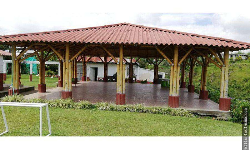 Hermosa Finca Chalet...