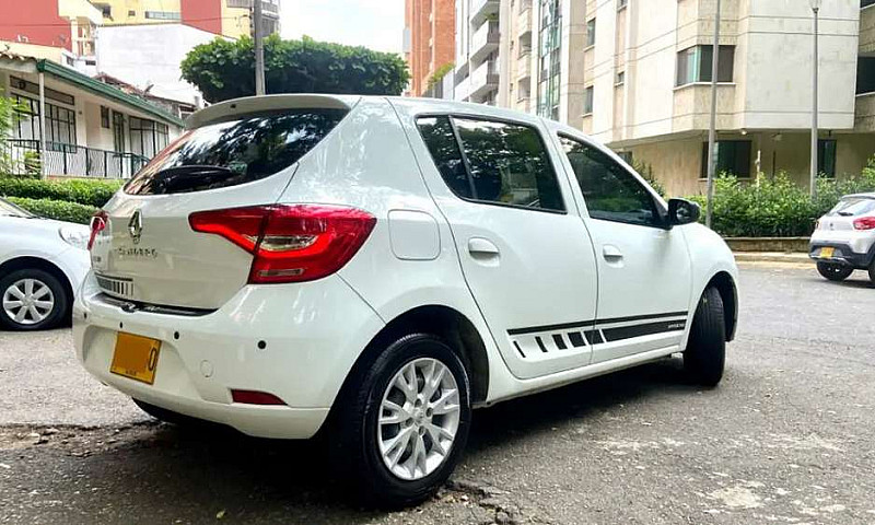 Sandero Life Más + N...