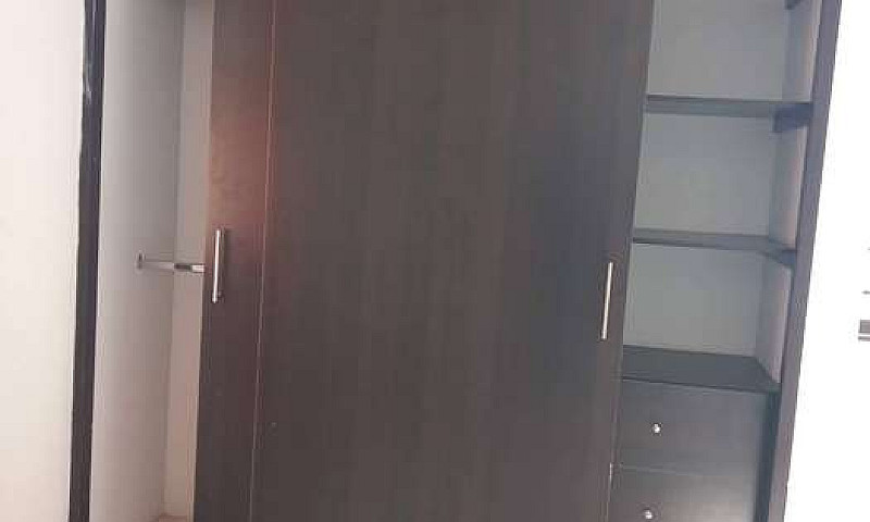 Aparta Estudio Barri...