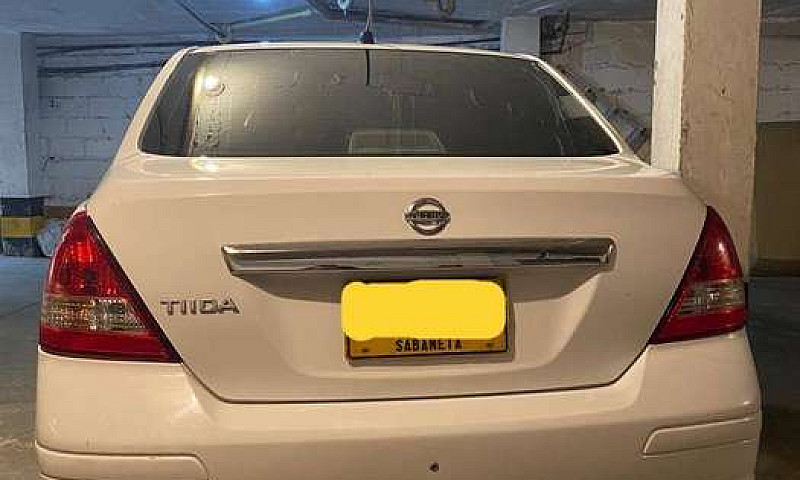 Nissan Tiida...