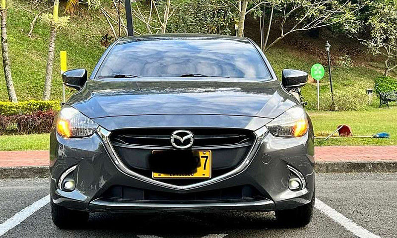 Mazda 2 Touring Refu...