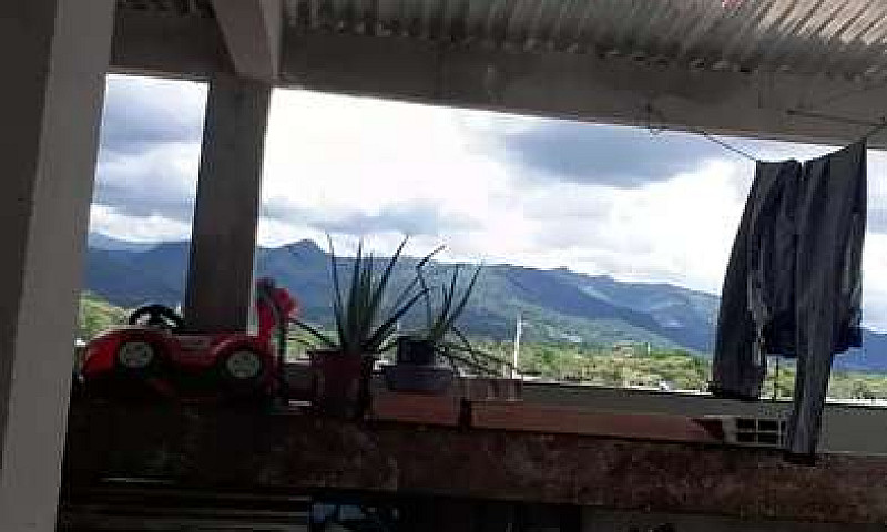 Se Vende Casa De Tre...