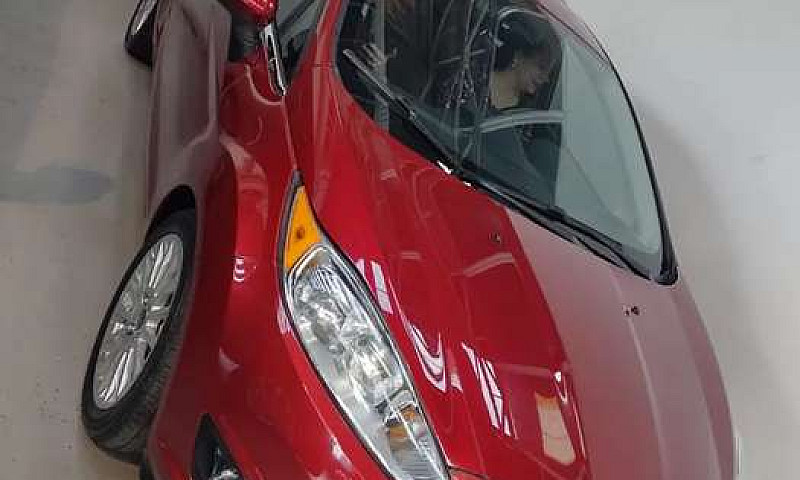 Vendo Carro  Ford Fi...