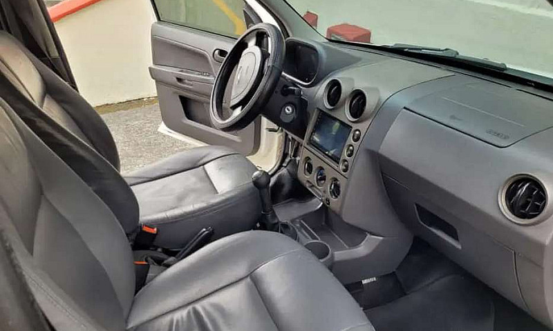 Ford Ecosport 2007 4...