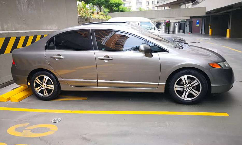 Honda Civic 2007...