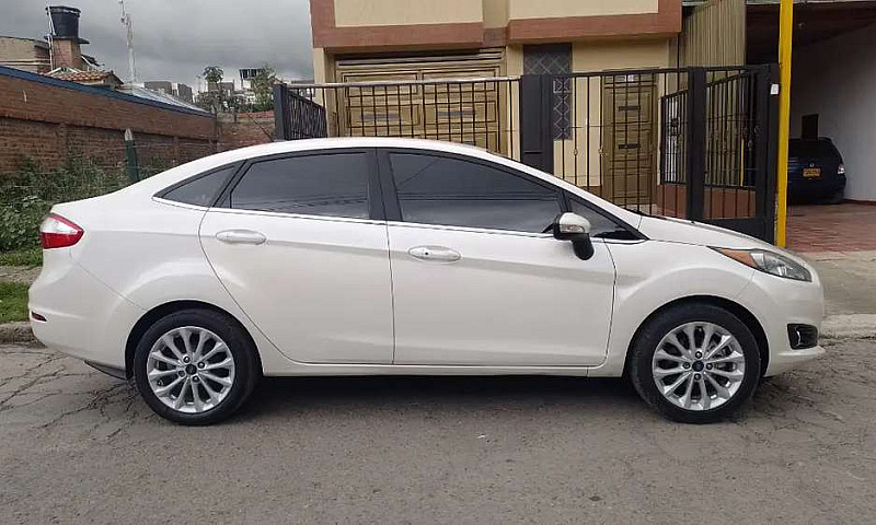Vendo Ford Fiesta Ti...