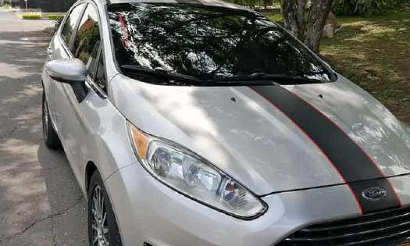 Ford Fiesta Titanium...