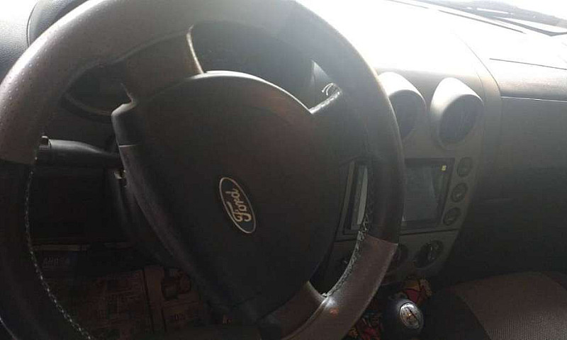 Camioneta Ford, Ecos...