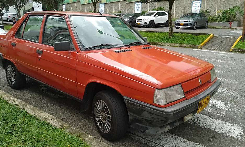 Renault 9 Brío...