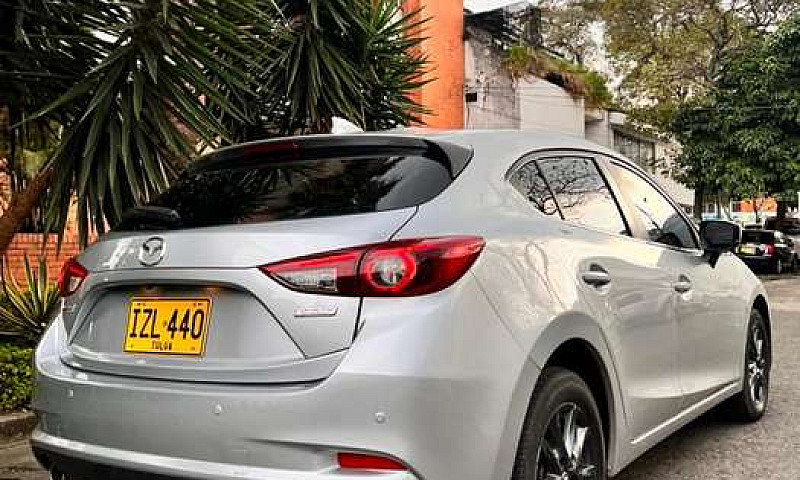 Mazda 3 Touring Hatc...