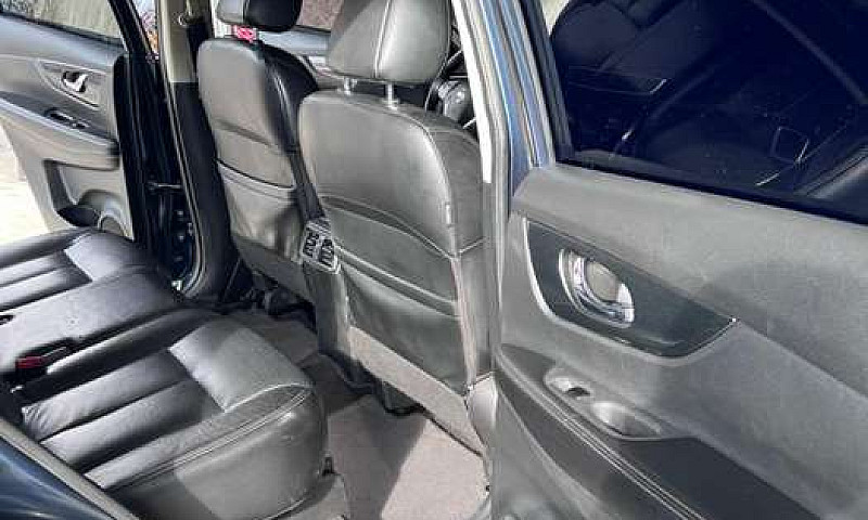 Nissan Xtrail Exclus...