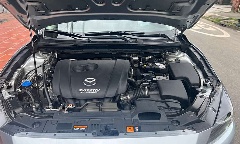 Mazda 3 Grand Tourin...