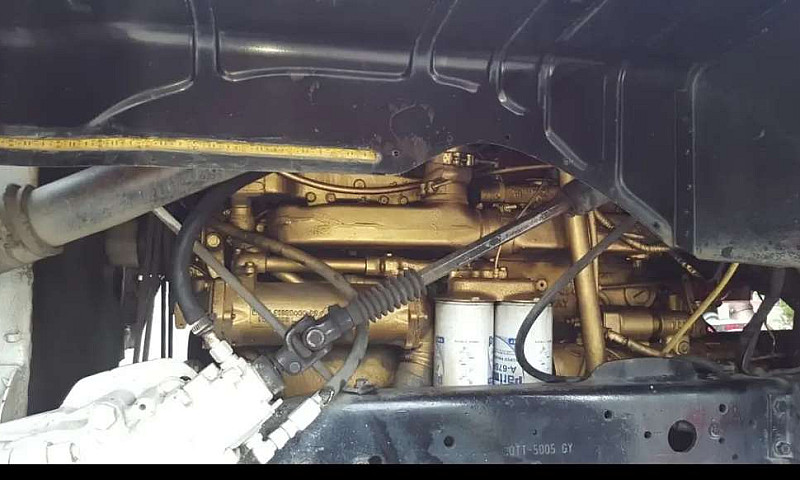 Vendo Ford 8000 Mode...