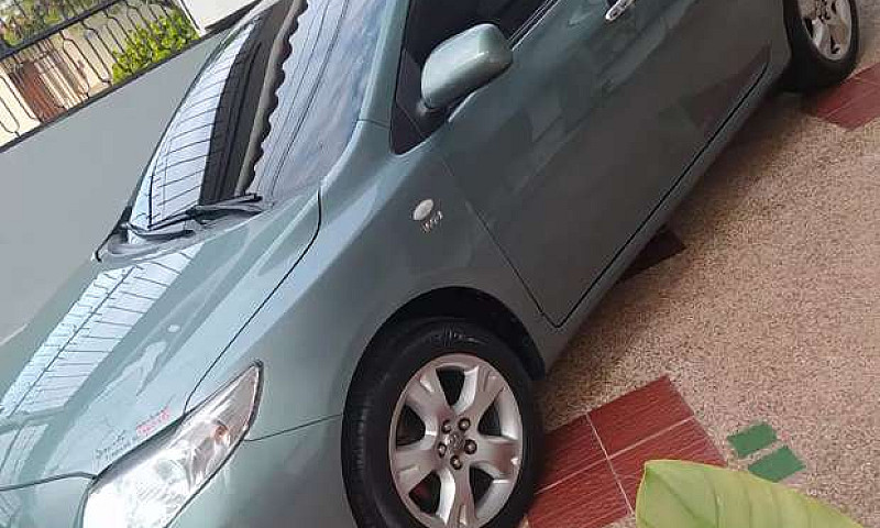 Vendo Toyota Corolla...