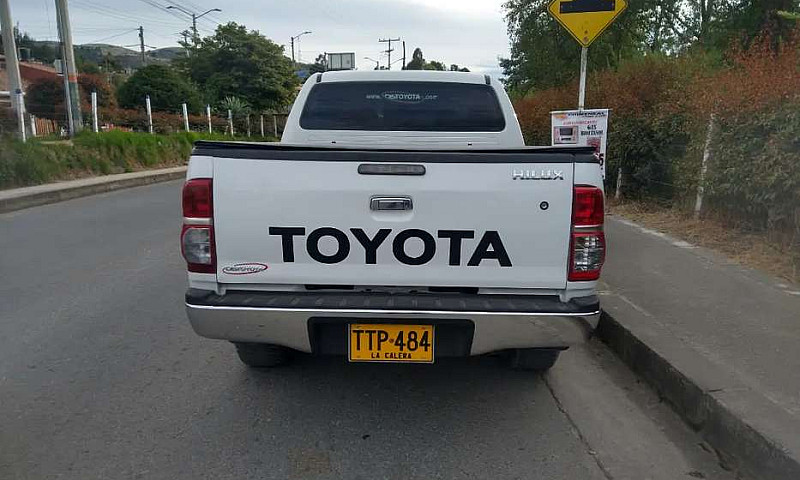 Toyota Hilux 4*4 Die...