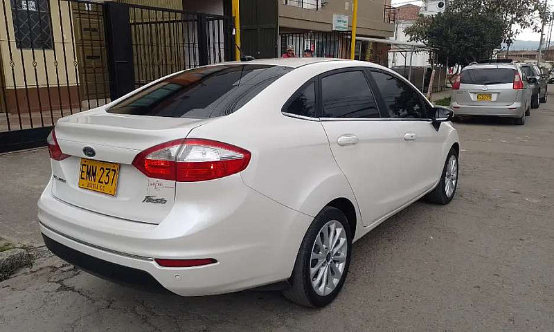 Vendo Ford Fiesta Ti...