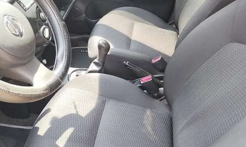 Vendo Nissan March 2...