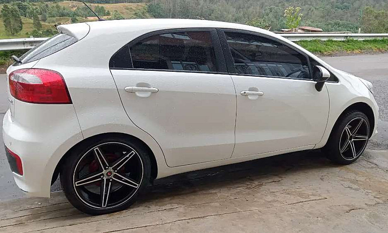 Kia Río Spice 2015...
