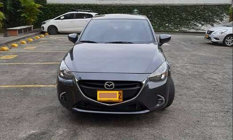 Vendo Mazda 2 Sedan ...