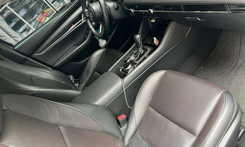 Mazda 3 Grand Tourin...